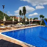 Eden 4*