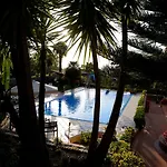 Eden 4*