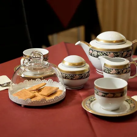 Eden Bed & Breakfast 4*